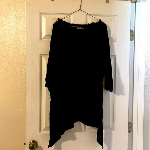 Cottonway Asymmetric Tunic Top Size 2 - Picture 1 of 6